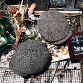 2022-es akciós csíkos fekete sapka kiváló minőségű svájcisapka férfi borostyán újságsapka női svájcisapka hegyes szemmaszk nagykereskedés