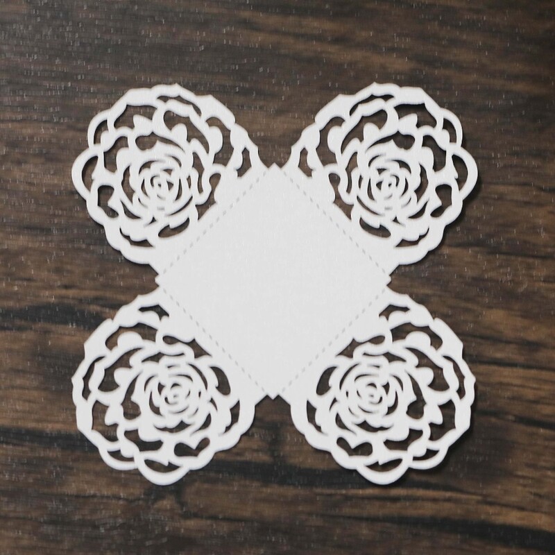 50 tk Šokolaadipakend Šokolaadialuse paber Õõnes magustoidukaunistus Šokolaadikommitopsid Roosist pitsist pakkepaber Pulmad