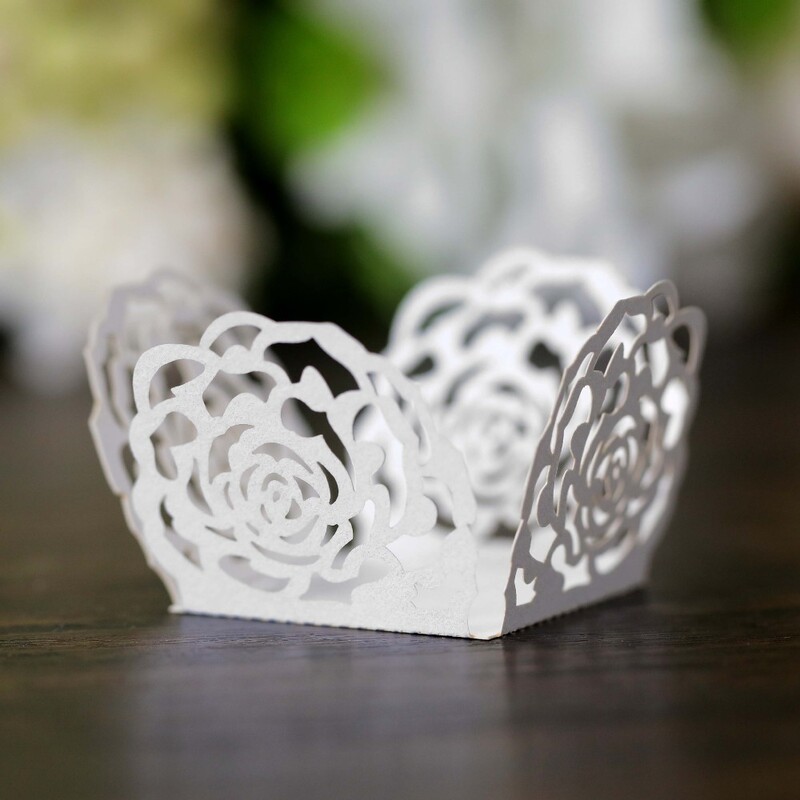 50 tk Šokolaadipakend Šokolaadialuse paber Õõnes magustoidukaunistus Šokolaadikommitopsid Roosist pitsist pakkepaber Pulmad