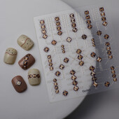 5D ανάγλυφα αυτοκόλλητα νυχιών Χρυσά μεταλλικά αυτοκόλλητα νυχιών για την Ημέρα του Αγίου Βαλεντίνου Χαλκομανίες προσαρμοσμένων σχεδίων για μανικιούρ CO-044