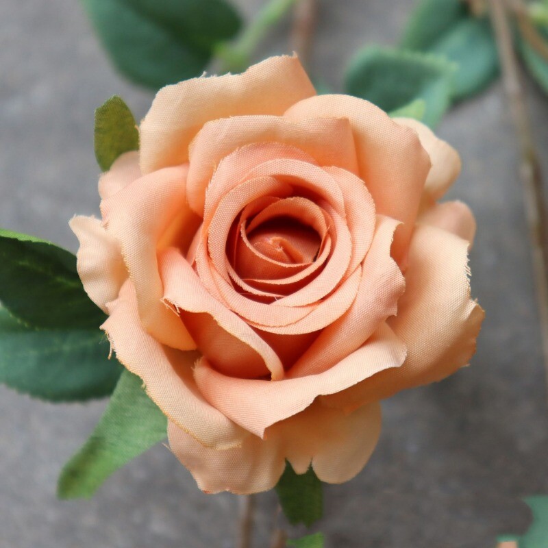 Ρεαλιστικά και όμορφα τριαντάφυλλα κλαδί μετάξι τεχνητά λουλούδια διακόσμηση γάμου σπιτιού Πάρτι σαλονιού Διακόσμηση ψεύτικο λουλούδι