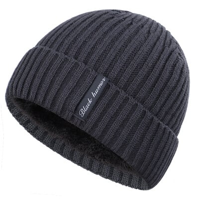 Új uniszex betűs meleg téli sapkák Stílusos szőrmével bélelt puha sapka vastag téli kötött sapkák férfiaknak és nőknek