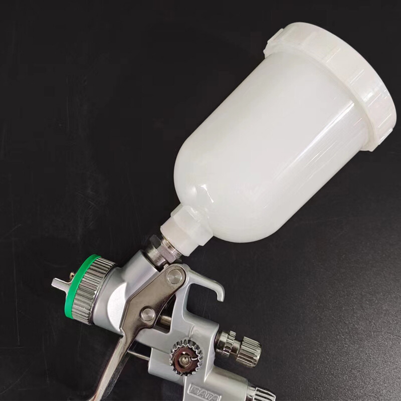 250ml striekacia pištoľ je vhodná pre nemeckú striekaciu pištoľ SATA Model 4400, malú opravárenskú pneumatickú bielu plastovú farbiacu nádobu.