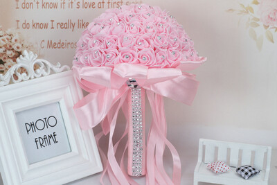 Μπουκέτο γάμου νυφικής παράνυμφου Λευκά μεταξωτά λουλούδια τριαντάφυλλα Τεχνητές καρφίτσες μπουτονιέρα νύφης Μαριάζ ανθοδέσμη Αξεσουάρ γάμου