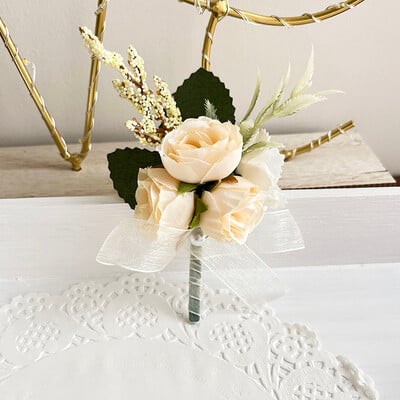 Μπουτονιέρα Αξεσουάρ Γάμου Κουμπότρυπα Γαμπρός Καρπός Κορσάζ Νύφη Μπουτονιέρα για Άντρες Τεχνητά Λουλούδια Κόκκινα Τριαντάφυλλα Μεταξωτό Ιβουάρ