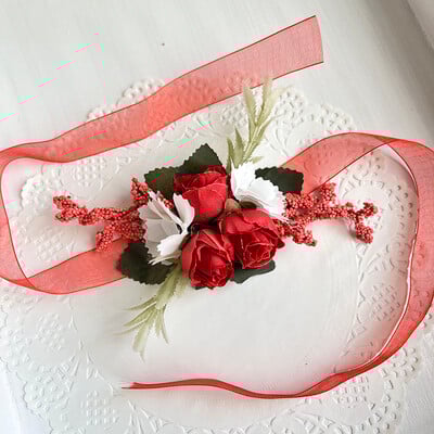 Μπουτονιέρα Αξεσουάρ Γάμου Κουμπότρυπα Γαμπρός Καρπός Κορσάζ Νύφη Μπουτονιέρα για Άντρες Τεχνητά Λουλούδια Κόκκινα Τριαντάφυλλα Μεταξωτό Ιβουάρ