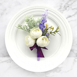 Μπουτονιέρα 6 τμχ Λευκό Ιβουάρ τριαντάφυλλο για ανδρικές μπουτονιέρες γαμπρού και κουμπάρου με τεχνητό λουλούδι για την επέτειο της τελετής γάμου