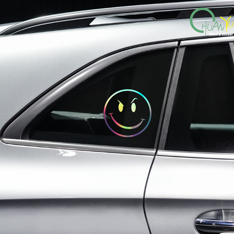 Αυτοκόλλητο Αυτοκόλλητο Αυτοκόλλητου Αυτοκόλλητου Αδιάβροχο Αυτοκόλλητο Βινυλίου για το κακό χαμογελαστό πρόσωπο σε φορητό υπολογιστή με πίσω παράθυρο προφυλακτήρα αμαξώματος αυτοκινήτου