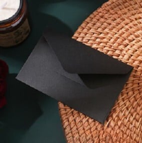 30 ks mini retro obálok, pohľadníc, darčekových kariet, malých kraftových obálok, leteckých pošty, školských, kancelárií a darčekov 70x105 mm