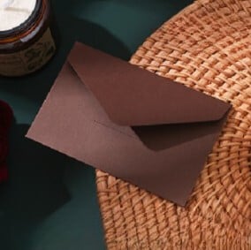 30 ks mini retro obálok, pohľadníc, darčekových kariet, malých kraftových obálok, leteckých pošty, školských, kancelárií a darčekov 70x105 mm