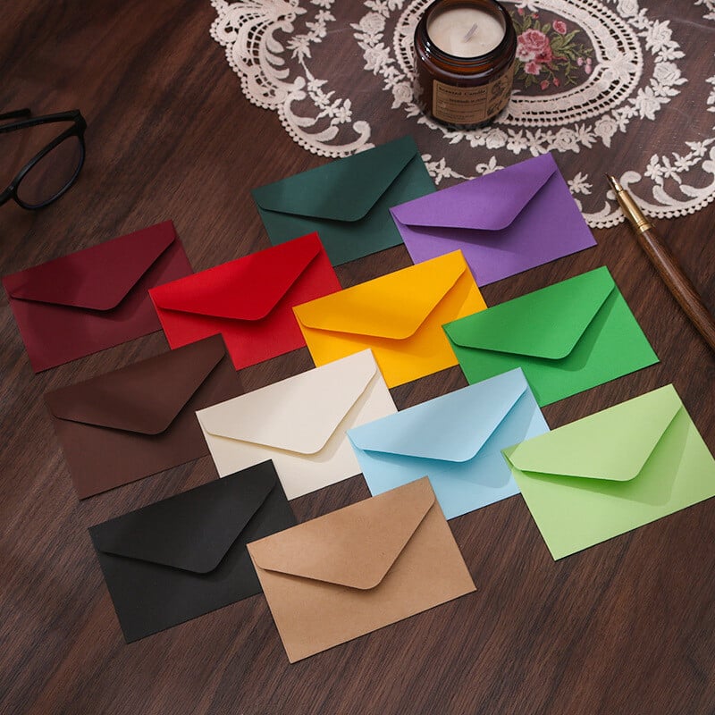 30 ks mini retro obálok, pohľadníc, darčekových kariet, malých kraftových obálok, leteckých pošty, školských, kancelárií a darčekov 70x105 mm