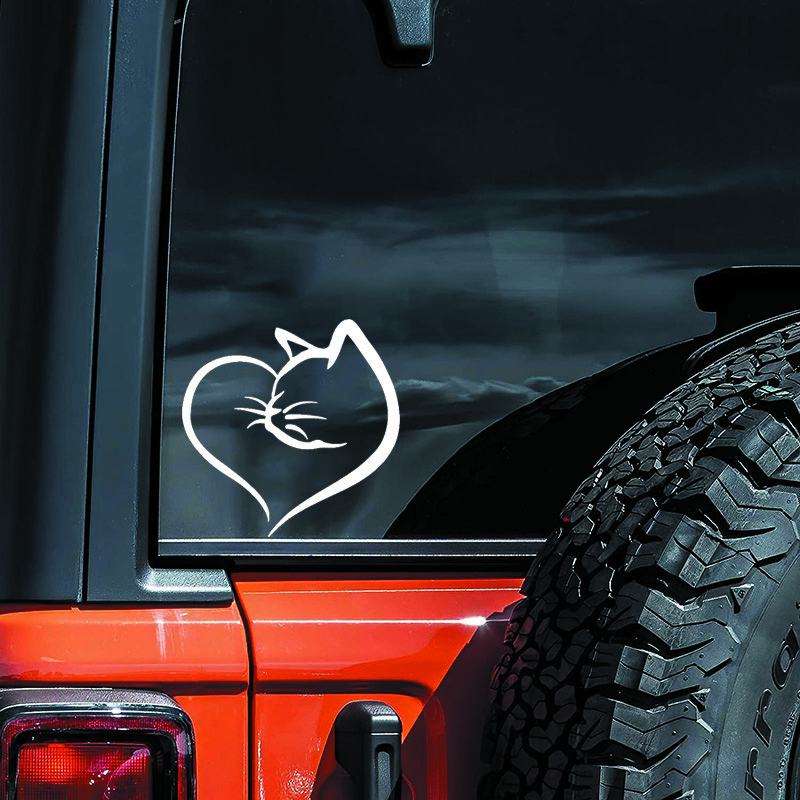 Neperšlampamas Cat & Heart automobilio lipdukas – patvarus PVC, naktinis saugus išorinis automobilio dekoras