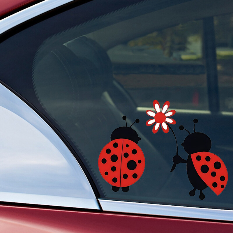 Žavingas Ladybug Love Car lipdukas – puikiai tinka automobiliams, sunkvežimiams, motociklams ir kt.!