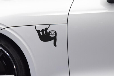 Mielas – „Naughty Little Sloth“ viniliniai automobilių priedai gyvūnų lipdukai, nuimami vandeniui atsparūs lipdukai, automobilio išoriniai lipdukai