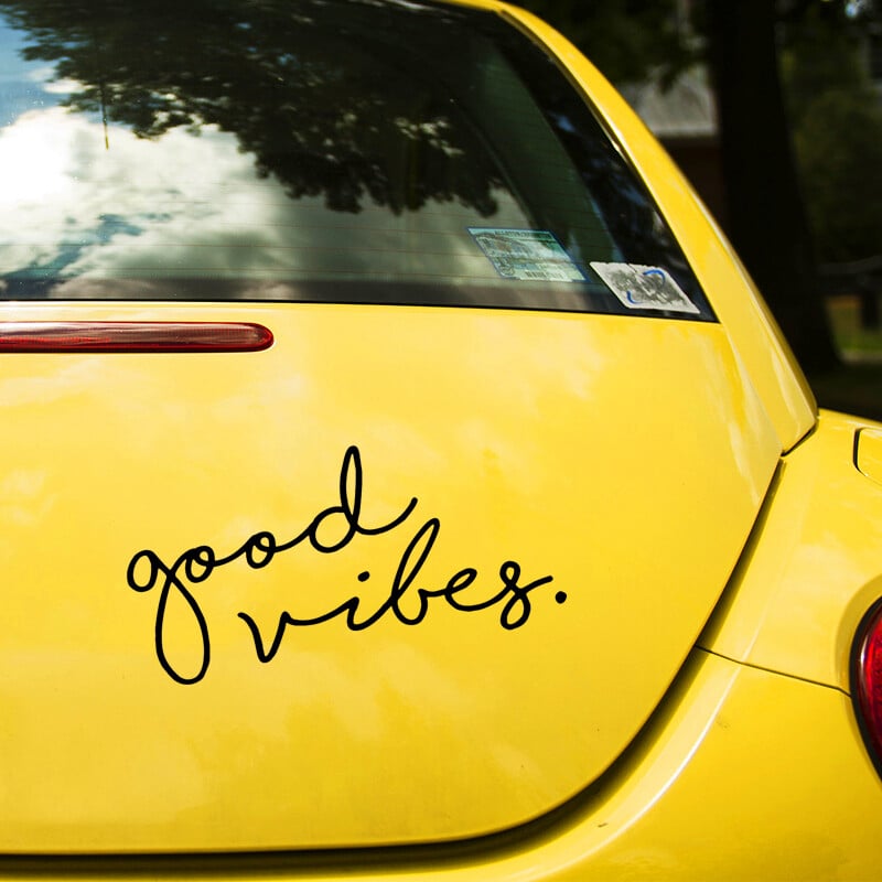 Vinylová nálepka Good Vibes s vyrezávaným povrchom, vodeodolná, na auto, na karosériu, nárazník, zadné okno, notebook. Vyberte veľkosť #S60195