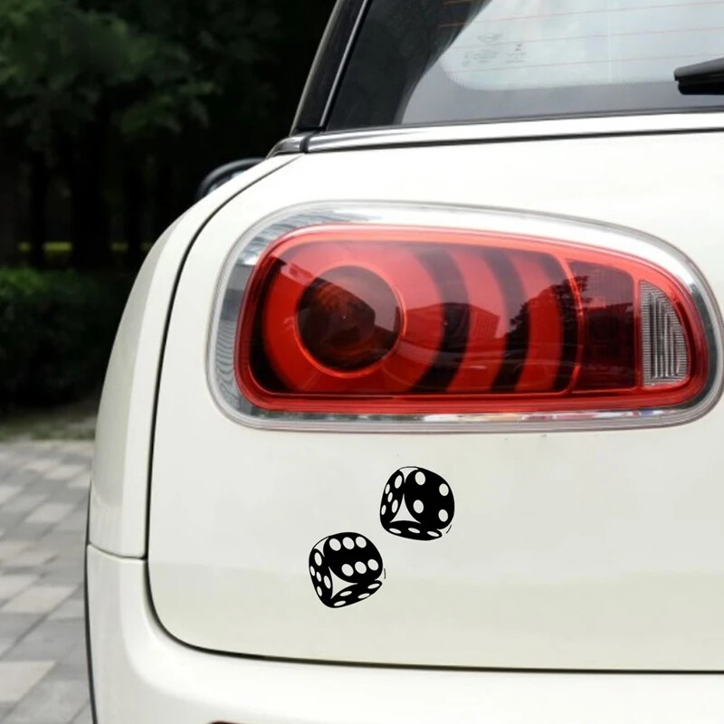 3db Kocka Grafikus Autómatricák Autós Kaszinó Póker Vicces Gépkocsi Lökhárító Ajtó Bakelit Matricák 3D Autó Styling Pegatinas De Coche