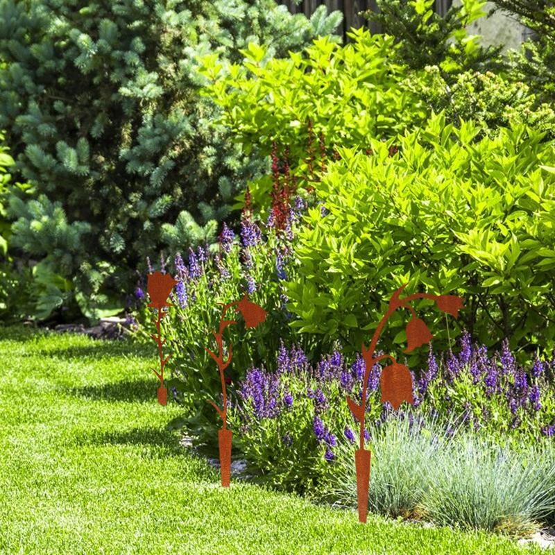 Dekoratyviniai sodo kuoliukai 3 vnt. Slėnio lelijos gėlės metalo siluetas Dekoratyviniai sodo kuolai Kaimiško sodo lauko statulos