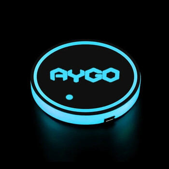 Car Styling 7 Χρώματα LED Drinks Βάση Ποτών Water Coaster Cup Έμβλημα για το σήμα AYGO Intelligent Light USB Charging