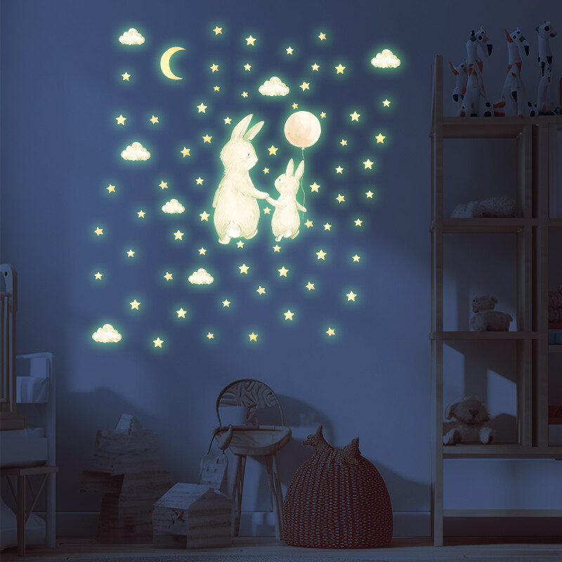Animacinio filmo baliono triušio šviečiantys sienų lipdukai vaikams miegamojo švytintys tamsoje balti debesys žvaigždės spindi lipdukai kambario apdaila