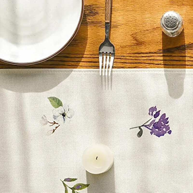 Afecțiuni de masă din pânză de primăvară, violet, frunze de lavandă