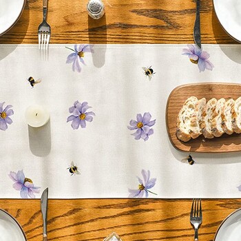 Purple Flowers Daisy Bees Spring Table Runner, Εποχιακή εορταστική διακόσμηση τραπεζαρίας κουζίνας για πάρτι σπιτιού εσωτερικού χώρου