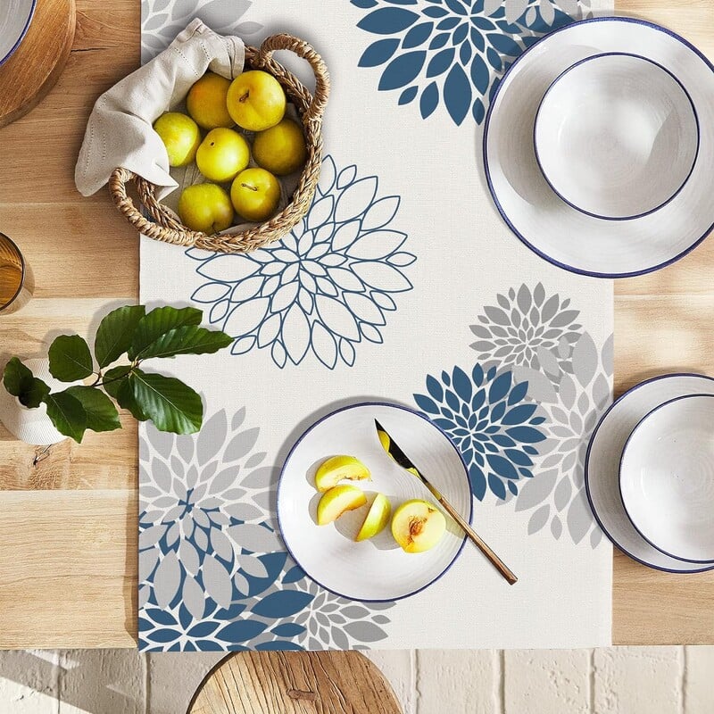 Μπλε γκρι λουλούδι Ντάλια Λινό Τραπέζι Ράννερ Φάρμας Πλένεται Φουλάρι Τραπεζαρίας Διακόσμηση Τραπεζαρίας Γιορτινή Διακόσμηση Γάμου