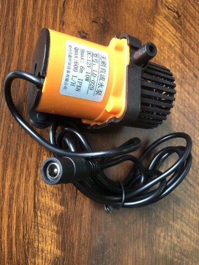 12 V vee väike sukelpump, 5/16 tolline väljalaskeava vaikne alalisvoolu harjadeta pump, sobib akvaariumi purskkaevu basseini vannile