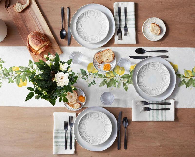 Vasaros citrinos lapai gėlės Lininiai stalo bėgiai Virtuvės stalo apdaila Sodybos valgomojo staltiesė Vestuvių vakarėlio dekoravimas