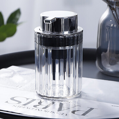 Rankoms putojantis muilo dozatorius, skirtas vonios kambariui skysto muilo putėsių buteliukas, pripildomas virtuvės stumdomas indų muilo indelis