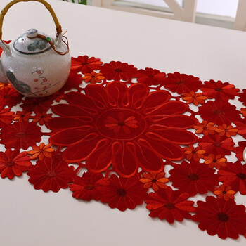 Κεντητό τραπέζι σημαία πολυτελείας Poinsettia Holly Table Runner For Coffee Desk Χριστουγεννιάτικο σουπλά Διακοσμήσεις Τραπεζομάντιλο δαντέλας