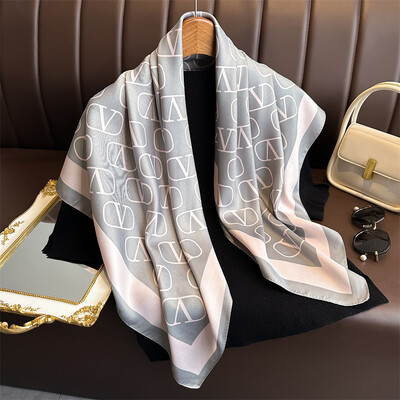 Prabangus 90*90cm kvadratinis šilko šalikas Moteriškas laiškas Plaukų juosta Kaklo skara Šalikai Bandanna Galvos juosta Foulard Kaspinai Apvyniojimai Moteriški Šalikai