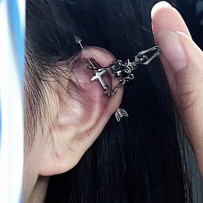 Piercing do ucha s lebkou z nehrdzavejúcej ocele, priemyselný, náušnice, chrupavka, špirála, piercing do ucha, 16g, šperky v punk štýle.