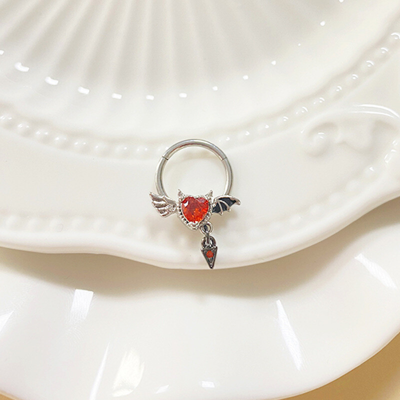 Gótikus orrgyűrűk nőknek Sebészeti acél orrcsapok férfiaknak Denevér Septum Orr Piercing Ékszerek Szívből lógó Testékszerek