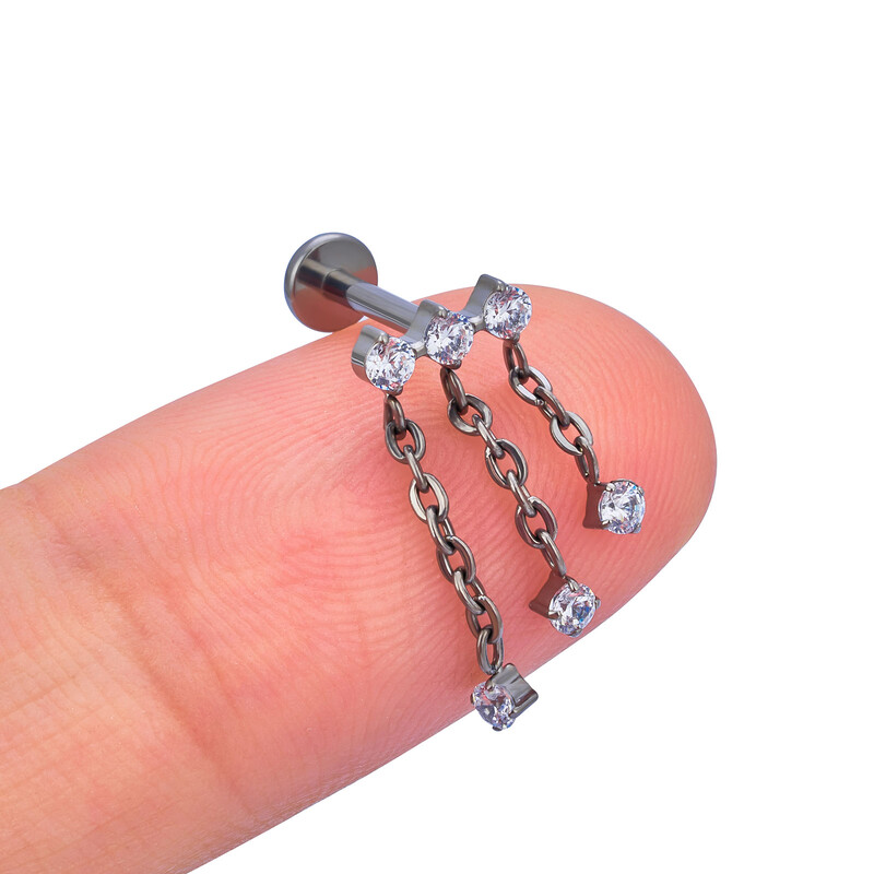 Piercing do tela s plochým chrbtom, piercing do chrupavky s retiazkou z CZ helixu a strapca z ASTM F136, klasika.