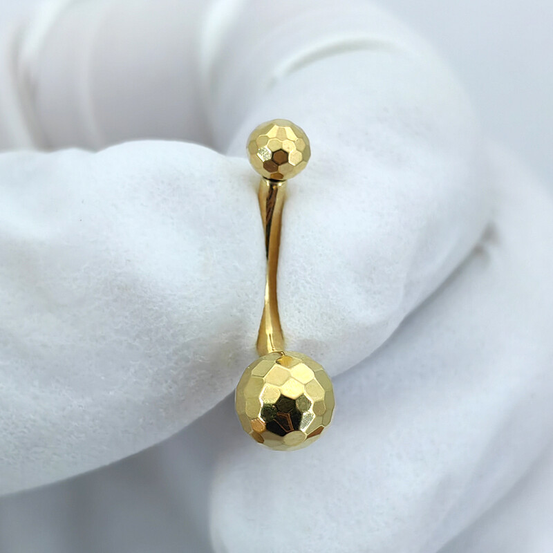 Piercing do pupka z titánu MDNEN ASTM F136 s fazetovou loptou a textúrou futbalového pupka, šperky na telo.