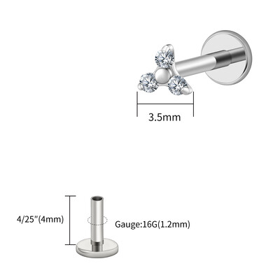 Piercing do pery s trojitým CZ náušnicou z titánu 16G s trojitým CZ náušnicou z tragusu a mušle.