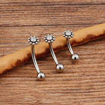 Δεξί Grand ASTM F136 Titanium Mini CZ Σκουλαρίκι Flower Rook 16G κυρτή μπάρα Labret Stud Χόνδρος φρυδιών Tragus Body Piercing