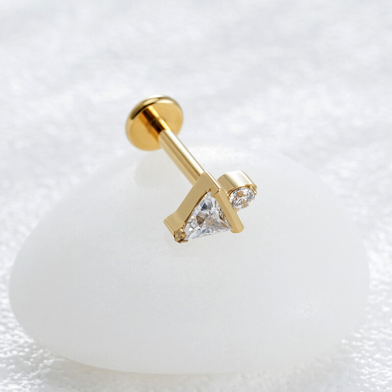 Jobb Grand ASTM F136 Titán 16G háromszög CZ Monroe Labret Geometrikus Tragus Porc Helix Stud Fülbevaló Orr Stud Piercing