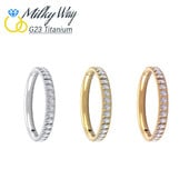 Piercing do nosa s kĺbovým segmentom z titánu G23, okrúhly zirkónový prsteň s klikrým uchom, chrupavky, tragusu, špirály, pier a nosa.