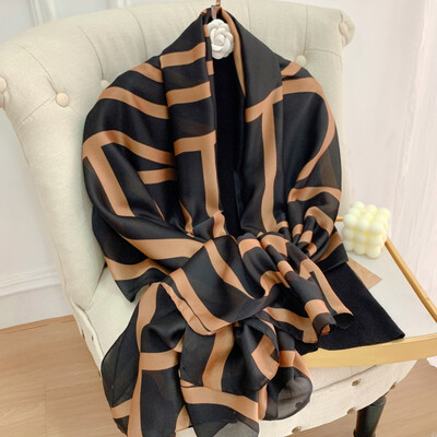 180X90cm Μεγάλα σάλια Φθινοπωρινά, ανθεκτικά στη σκόνη, αντηλιακά μαντήλια με τυπώματα αντηλιακής πετσέτας παραλίας Δημοφιλή γράμματα σατέν μεταξωτό μπαντάνα χειμώνα