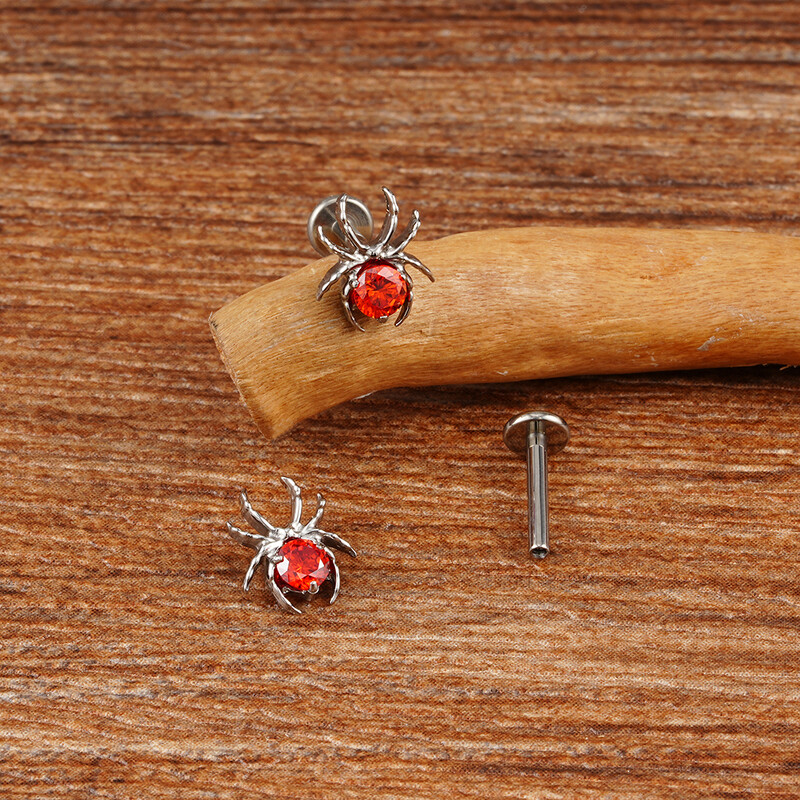 Piercing do chrupavky s motívom pavúka, 16G, pravý veľký ASTM F136, titán, CZ, zviera, pavúk, špirála, tragus, lalôčik, halloween, šperky.