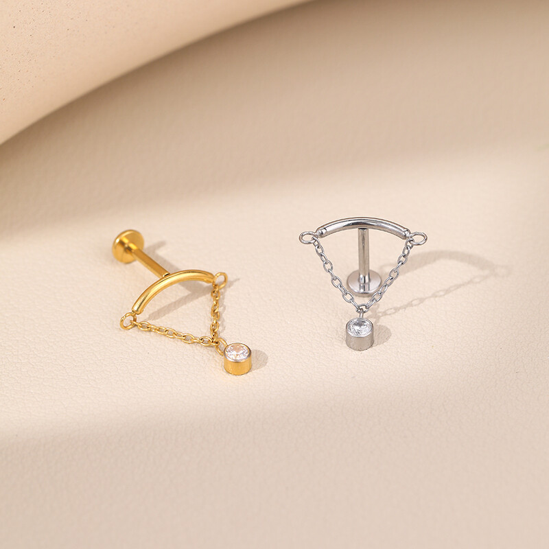 1 DB ASTM F136 implantátum minőségű titán rejtett spirál finom lánccsepp CZ Labret porcos fülbevaló lapos hátú, szexi ékszer