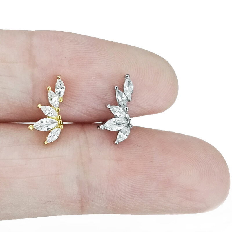 ASTM F136 G23 Piercing din titan Ramă Cercel Stud Moon Push In CZ Piercing Labret fără fir 16/18/20G Bijuterii pentru corp pentru cartilaj