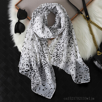 2023 Fashion Printed Leopard Chiffon Hijab Κασκόλ Γυναικεία Pareo Lady Bandanas Πετσέτες παραλίας Καλοκαιρινό μουσουλμανικό πέπλο με πέπλο Γυναικείο φουλάρι