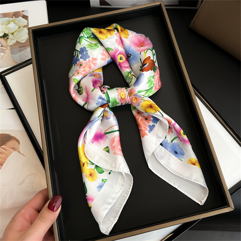 2024 Nová módna dámska šatka s potlačou 70X70cm, hodvábna šatka Pashmina, štvorcový šál, ozdobná čelenka na krk, luxusný dizajn, šatka