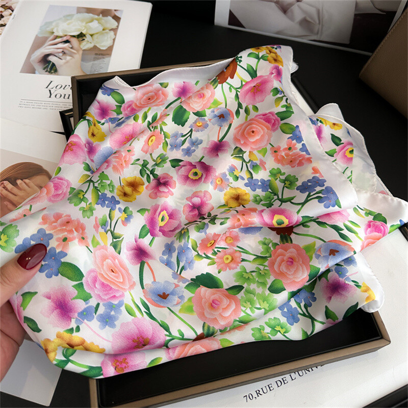 2024 Nová módna dámska šatka s potlačou 70X70cm, hodvábna šatka Pashmina, štvorcový šál, ozdobná čelenka na krk, luxusný dizajn, šatka
