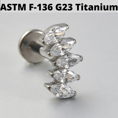 1ks náušnice zo zirkónu a opálu G23, masívne titánové náušnice s vnútorným závitom 16G, piercing do tragusu ucha s klastrom helix.