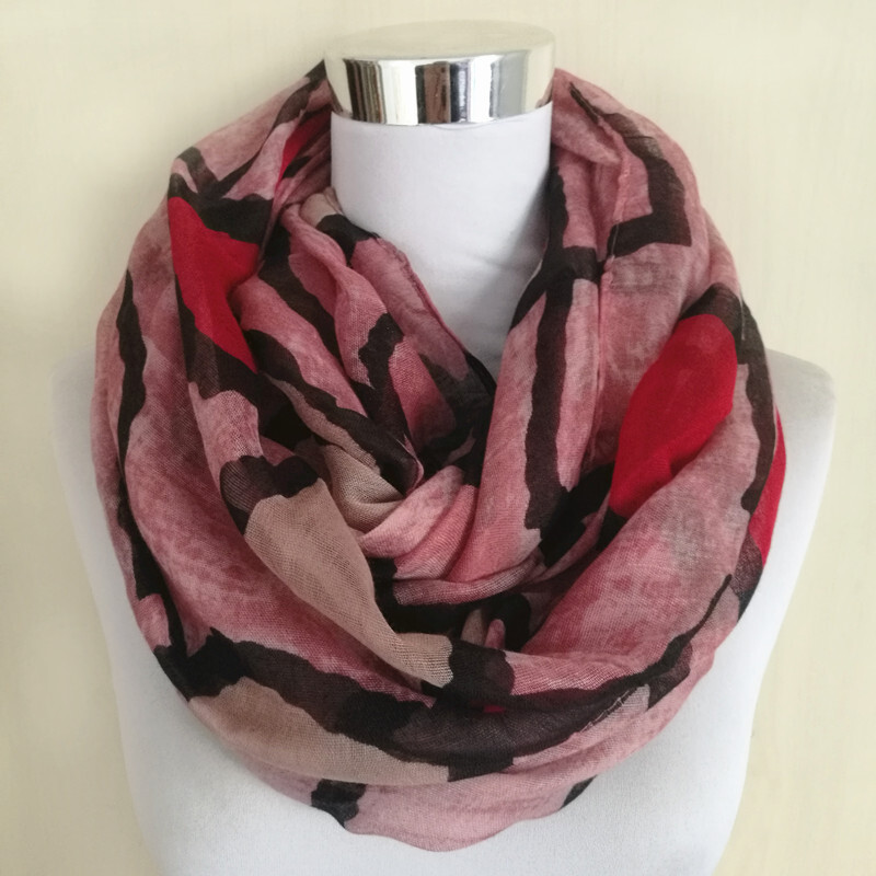 Νέα μόδα Γεωμετρική στάμπα Viscose Shawl γυναικεία εσάρπα άπειρο Lady print Μαλακό σιγαστήρα Hijab Sjaal Foulards Μουσουλμανικά κασκόλ Snood