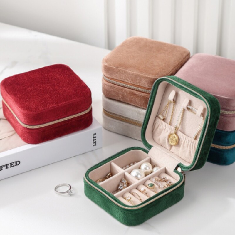 Pehme sametist ehtekarp naistele kaelakee sõrmus kõrvarõngad korraldaja hoidik reisimiseks kaasaskantav tõmblukuga ruudukujuline ehete hoiukarp