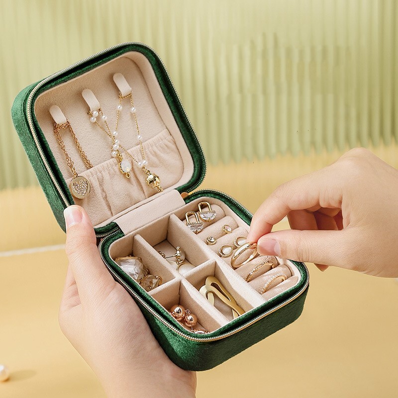 Pehme sametist ehtekarp naistele kaelakee sõrmus kõrvarõngad korraldaja hoidik reisimiseks kaasaskantav tõmblukuga ruudukujuline ehete hoiukarp